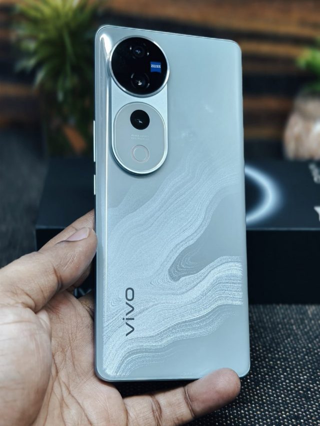 Vivo V40 Pro – Check Aura Light, Other Features